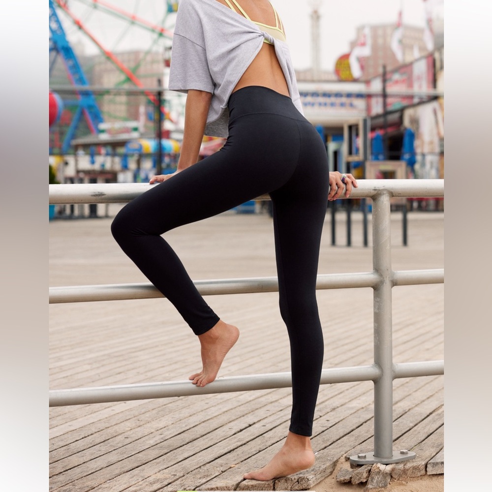 Black High-Waisted Leggings